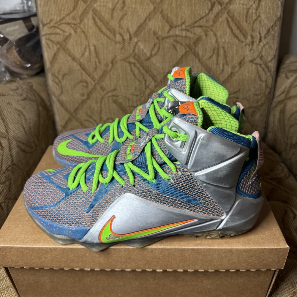 2014 Nike LeBron 12 Trillion Dollar Man Size 10 Used Basketball Sneakers